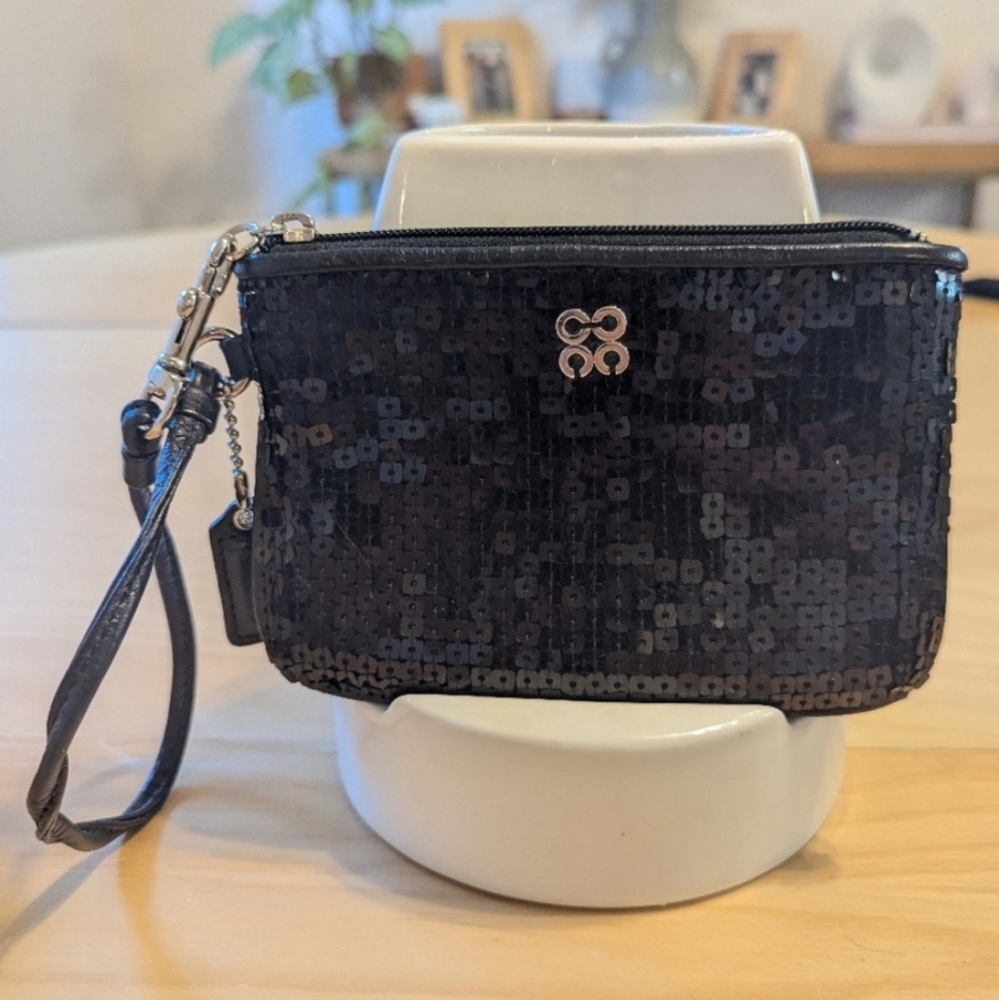 COACH Evening Party Sequins Small Wristlet - Limited Edition -  LIKE NEW - Picture 4 of 6